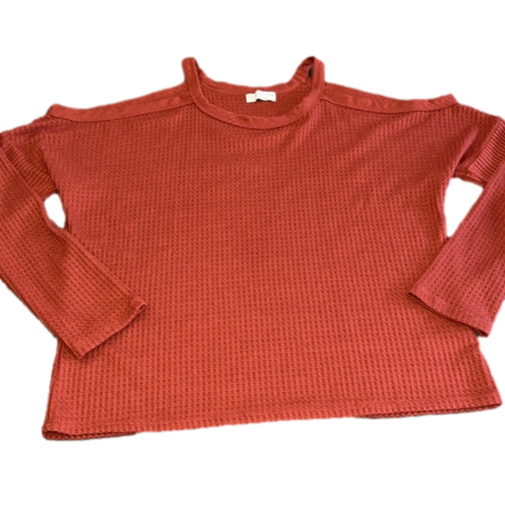 - Cold shoulder soft thermal boxy shirt